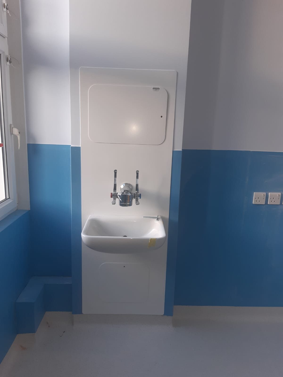 Recessed IPS set almost flush into plasterboard